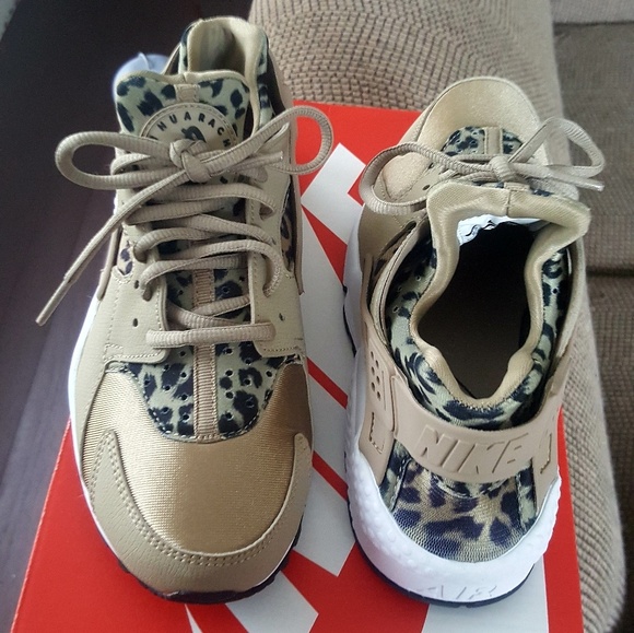 leopard huaraches